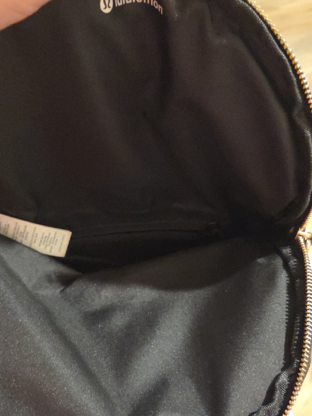 lululemon athletica Black Crossbody Bag with Rose Gold Hardware - Picture 3 of 6